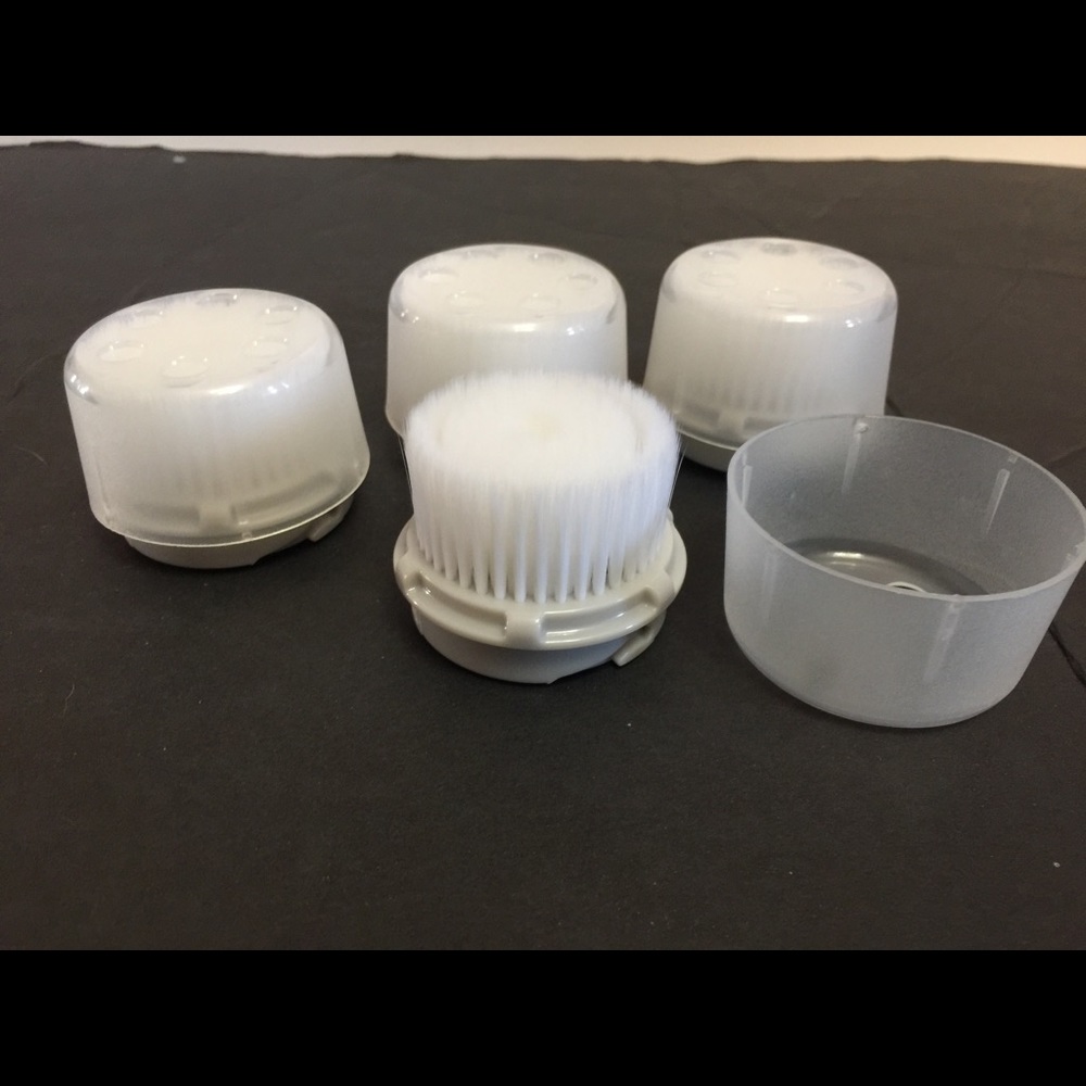 COPY - 8 Offbrand replacement brushheads Clarisonic unit